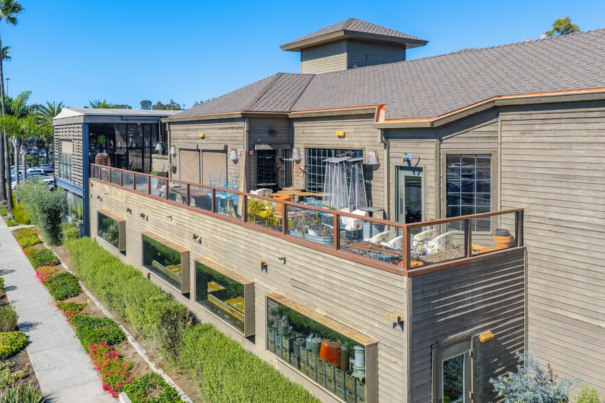 More Photos Of 2730 Via de la Valle, Del Mar Restaurant For Lease