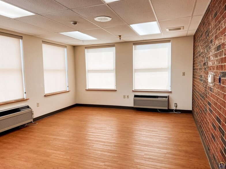 More Photos Of 128 Pearson Ave, Waverly Assisted Living For Sale