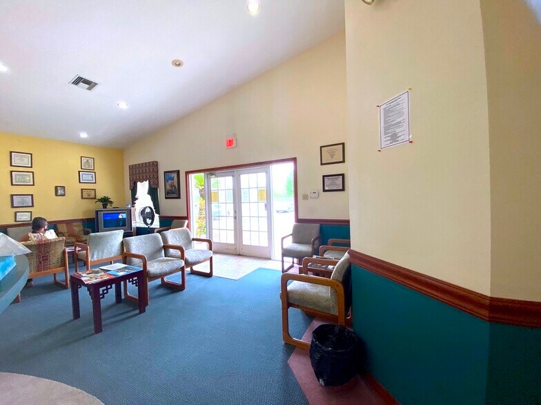 More Photos Of 901 E Oak St, Kissimmee Medical For Lease