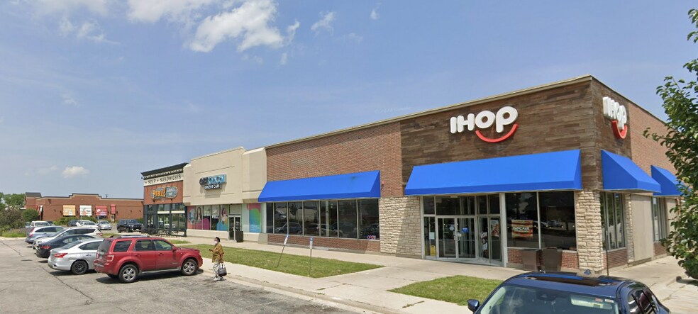 More Photos Of 7601 S Cicero Ave, Chicago General Retail For Lease