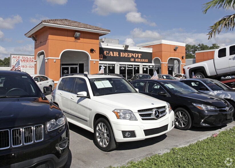 More Photos Of 3530 S State Road 7, Miramar Auto Dealership For Lease