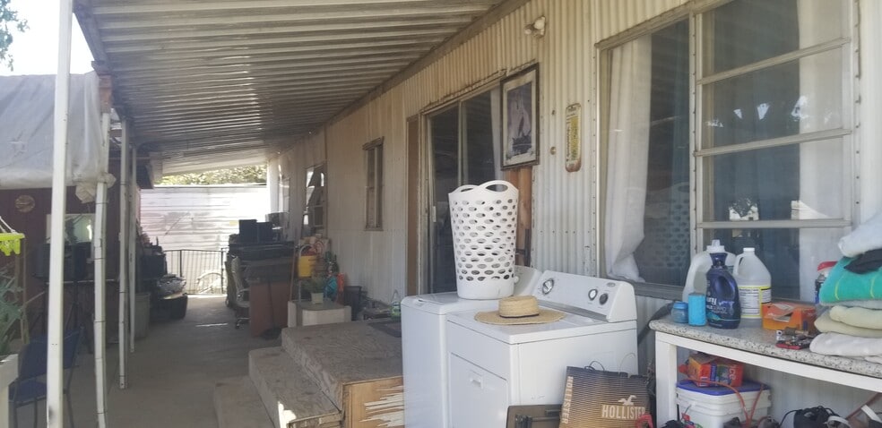 More Photos Of 2435 S K St, Tulare Bar For Sale