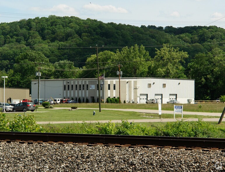 Primary Photo Of 737 Eleanor Industrial Park Dr, Eleanor Warehouse For Lease