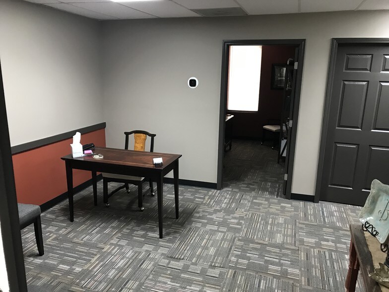 More Photos Of 165 W South St, Hernando Office Residential For Lease