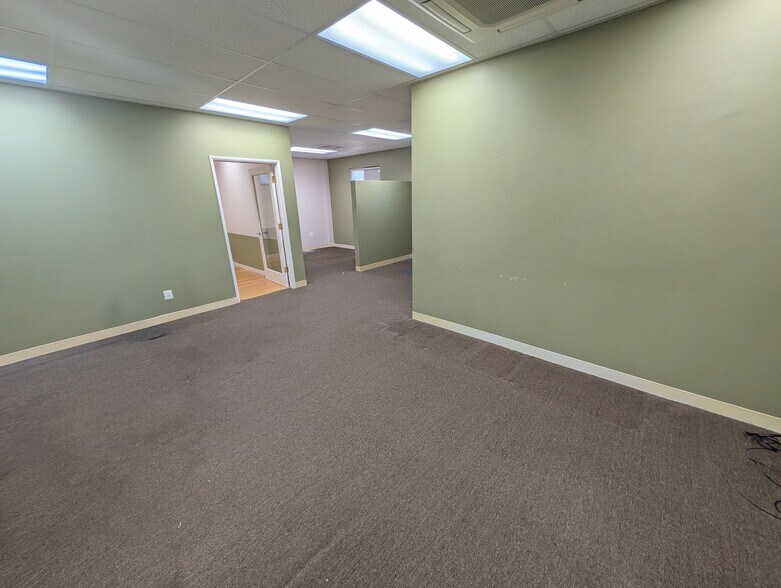 More Photos Of 1320 N School St, Honolulu Office For Sale
