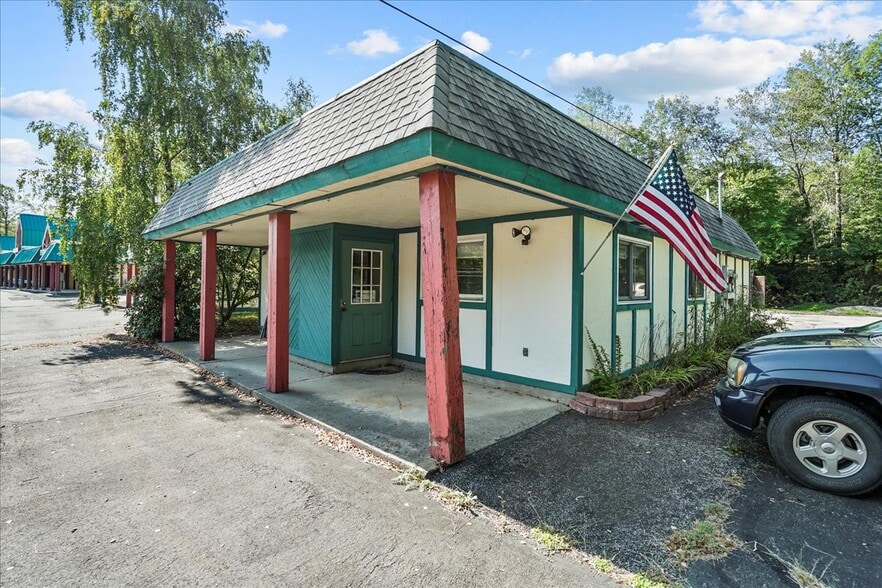 More Photos Of 635 Route 739, Lords Valley Freestanding For Sale