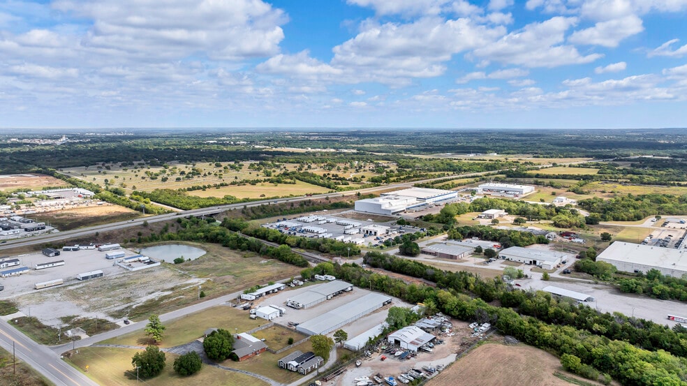 More Photos Of 3100 S Commerce St, Ardmore Warehouse For Sale