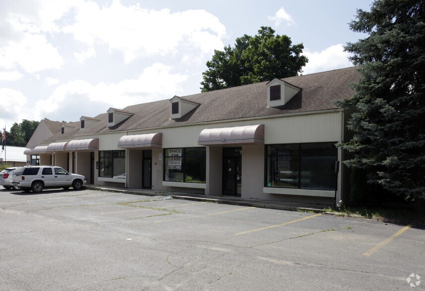 More Photos Of 1400-1436 Rochester Rd, Lakeville Storefront Retail Office For Lease