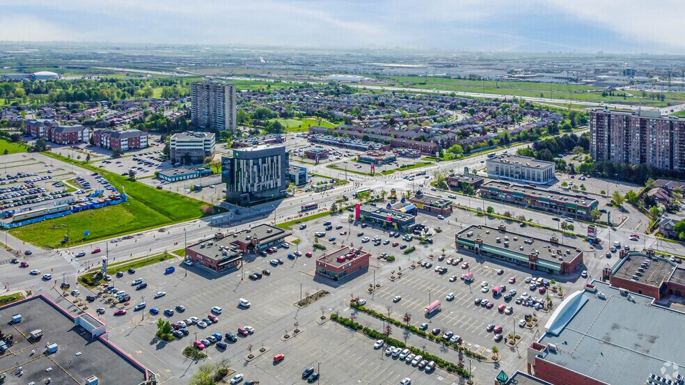 More Photos Of 7686 Hurontario St, Brampton Bank For Lease