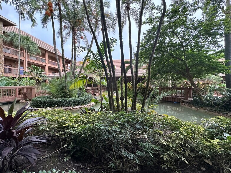 More Photos Of 7800 W Oakland Park Blvd, Sunrise Medical For Sale