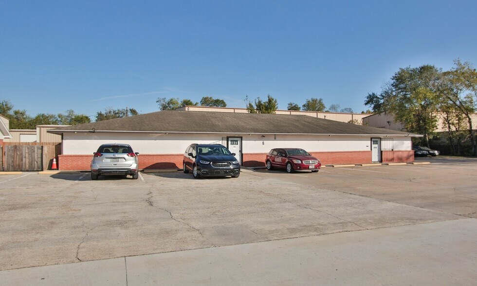 More Photos Of 14000 Chrisman Rd, Houston Religious Facility For Lease