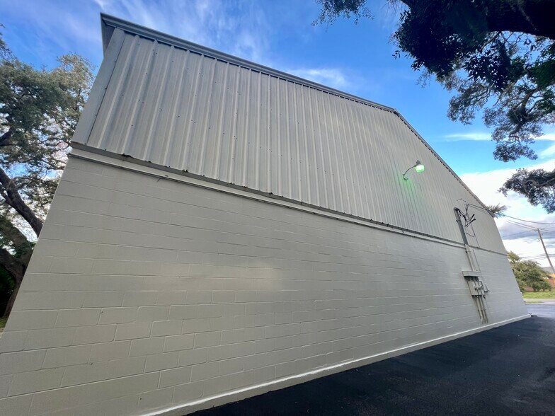 More Photos Of 3625 Alt 19, Palm Harbor Storefront Retail Office For Sale