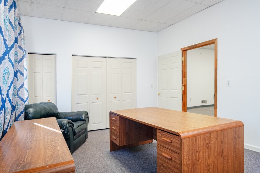 More Photos Of 50 East St, Franklin Loft Creative Space For Sale