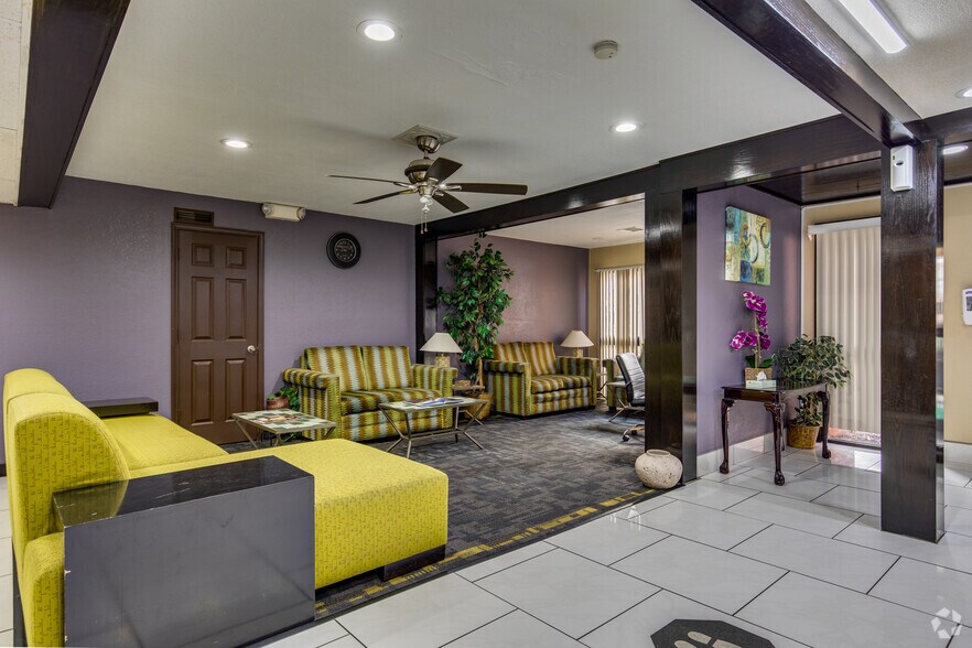 More Photos Of 4849 S Laura St, Wichita Hospitality For Sale