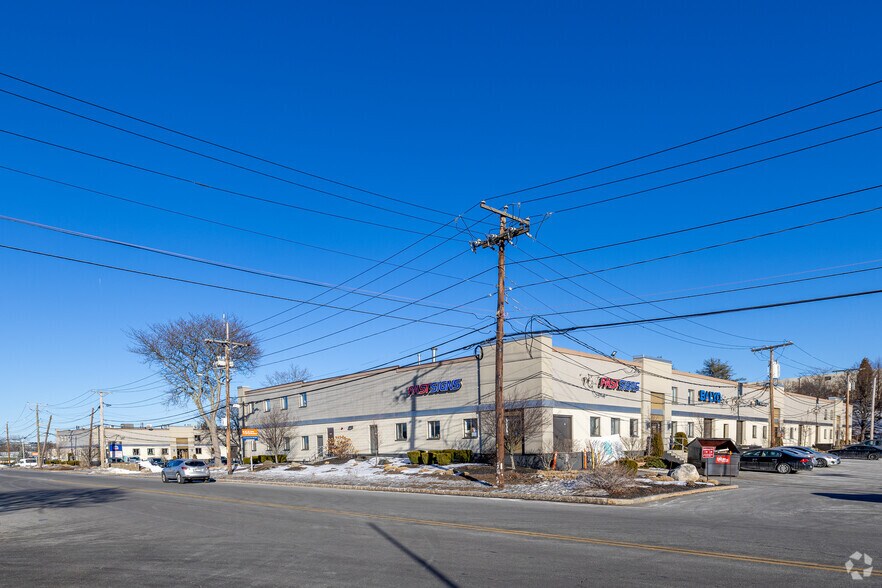 More Photos Of 155 New Boston St, Woburn Light Distribution For Lease