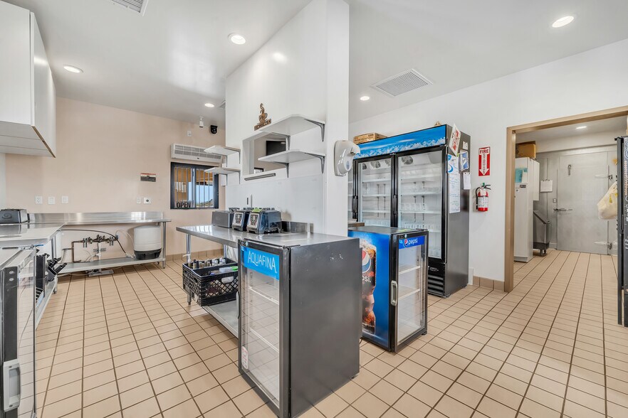 More Photos Of 10624 S. Loop blvd, California City Fast Food For Sale