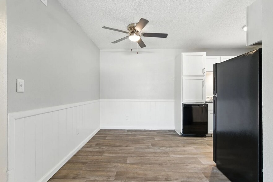 More Photos Of 1311 N Ash Pl, Owasso Apartments For Sale