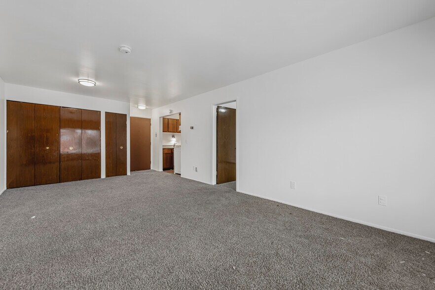 More Photos Of 23740 Fenkell St, Detroit Apartments For Sale