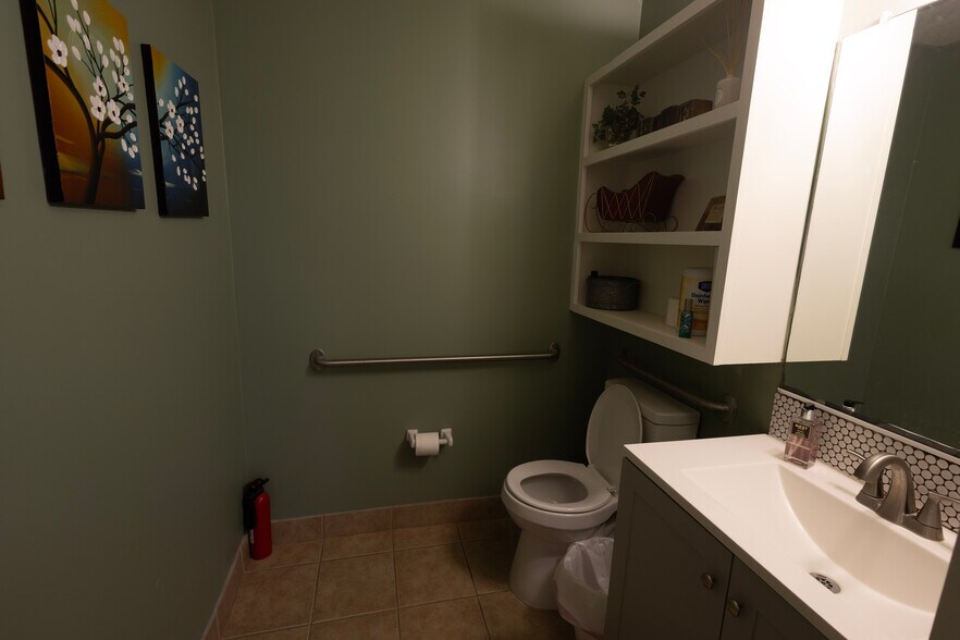 More Photos Of 14377-14389 Hereford Rd, Woodbridge Medical For Sale