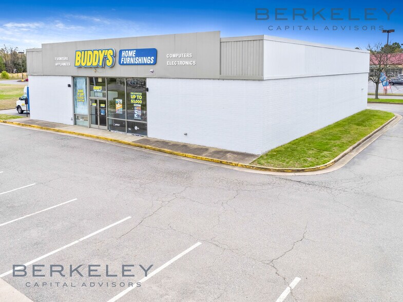 More Photos Of 2901-2949 Williamsburg Rd, Richmond Supermarket For Lease
