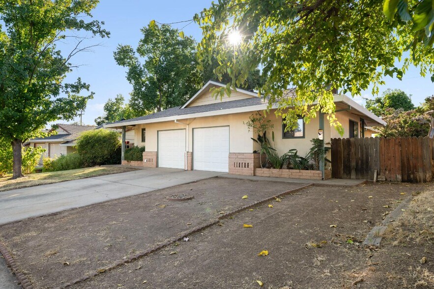 More Photos Of 5743 Woodleigh Dr, Carmichael Multifamily For Sale