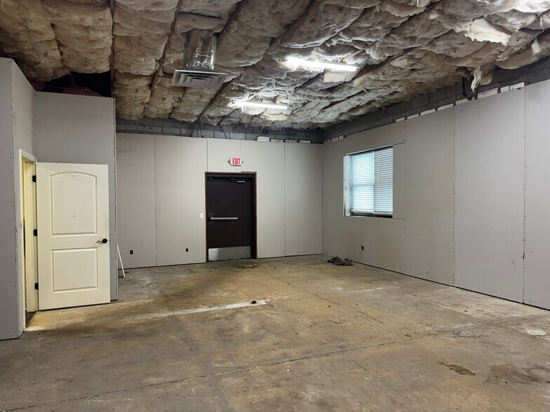 More Photos Of 2201 Veterans Blvd, Dublin Restaurant For Sale