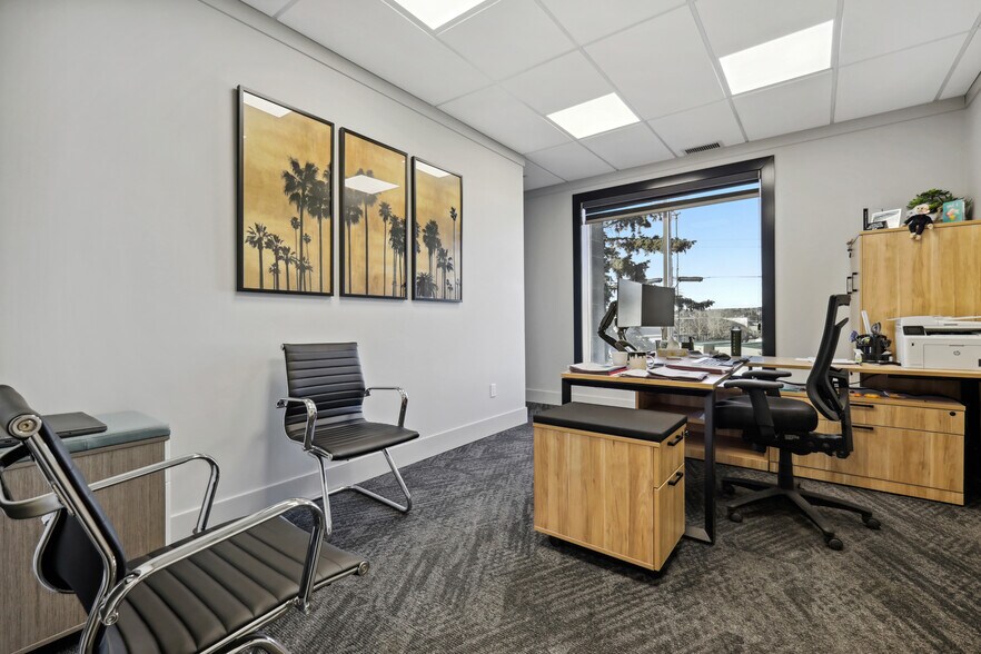 More Photos Of 39 Skyline Cres NE, Calgary Warehouse For Sale