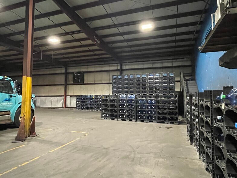 More Photos Of 70 1st St, E Bridgewater Distribution For Lease