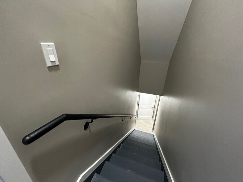 More Photos Of 1230 Bay St, Staten Island Storefront Retail Residential For Sale