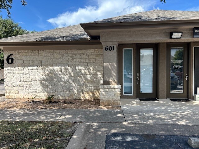 More Photos Of 1508 Dessau Ridge Ln, Austin Medical For Sale