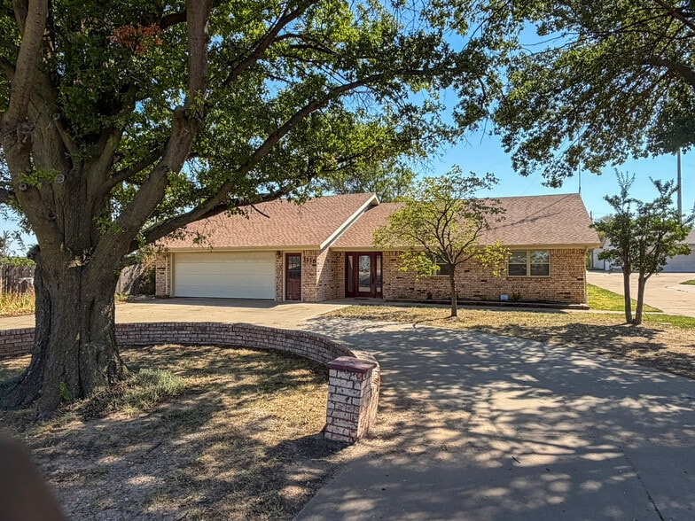 Primary Photo Of 1115 N Cleveland St, Enid Land For Sale