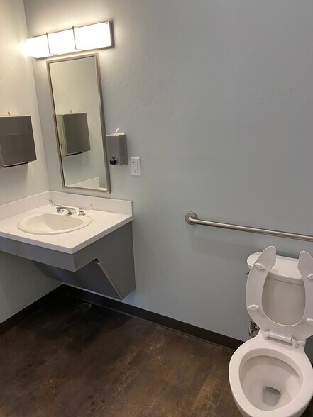 More Photos Of 818 Grand Ave, Glenwood Springs Office For Sale