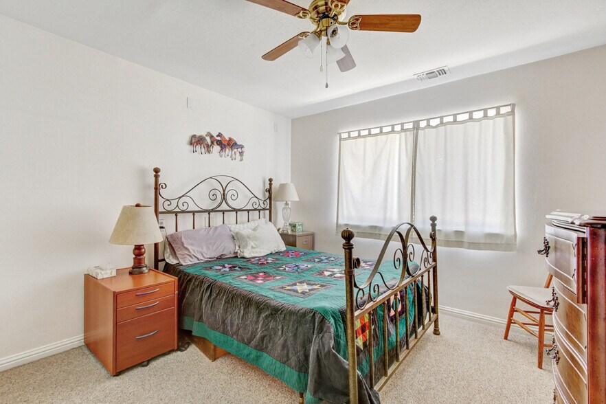 More Photos Of 4833 College Oak Dr, Sacramento Multifamily For Sale
