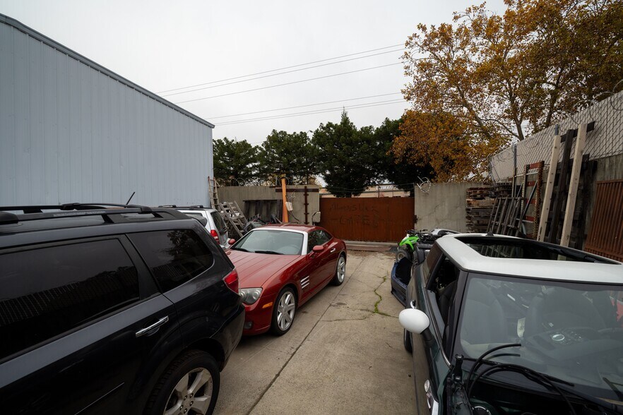 More Photos Of 3567 Recycle Rd, Rancho Cordova Warehouse For Lease