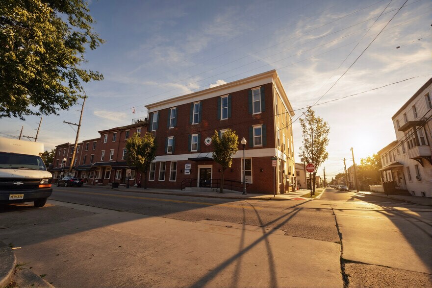More Photos Of 22 N King St, Gloucester City Storefront Retail Residential For Lease
