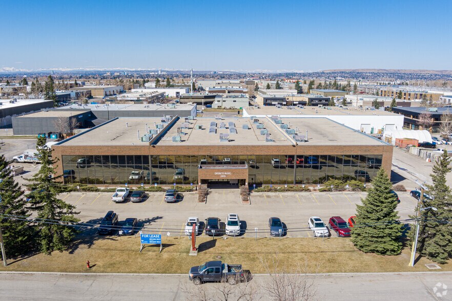 More Photos Of 2915 21st St NE, Calgary Warehouse For Lease