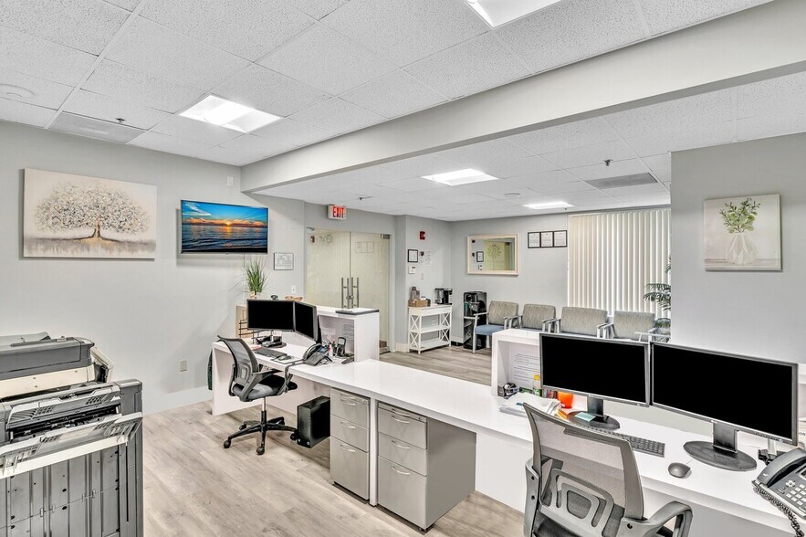 More Photos Of 2900 W Cypress Creek Rd, Fort Lauderdale Medical For Sale