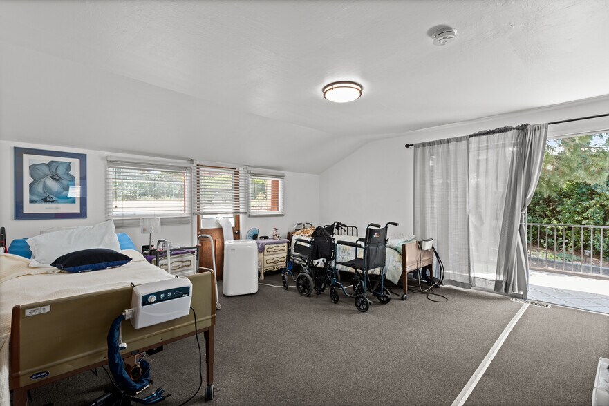 More Photos Of 604 Live Oak Ave, Sebastopol Assisted Living For Sale