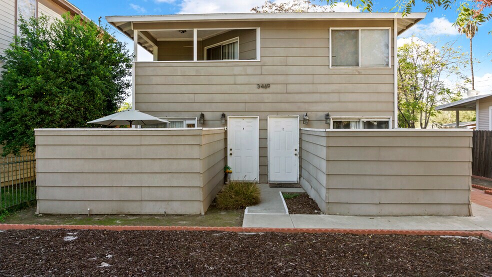 More Photos Of 3469 Lime St, Riverside Apartments For Sale