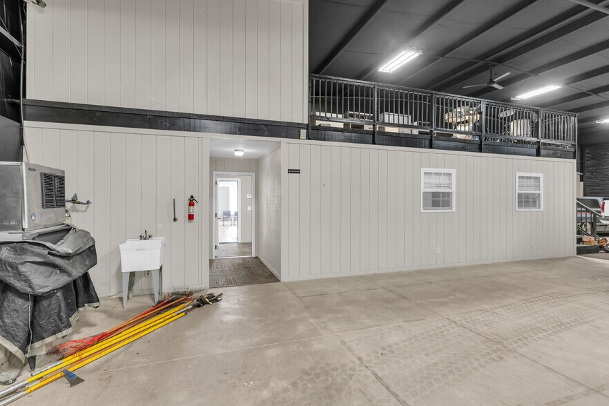 More Photos Of 6853 Lascassas Pike, Lascassas Industrial For Sale