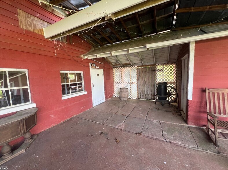 More Photos Of 5189 Rockwood Rd, Dublin Lodge Meeting Hall For Sale