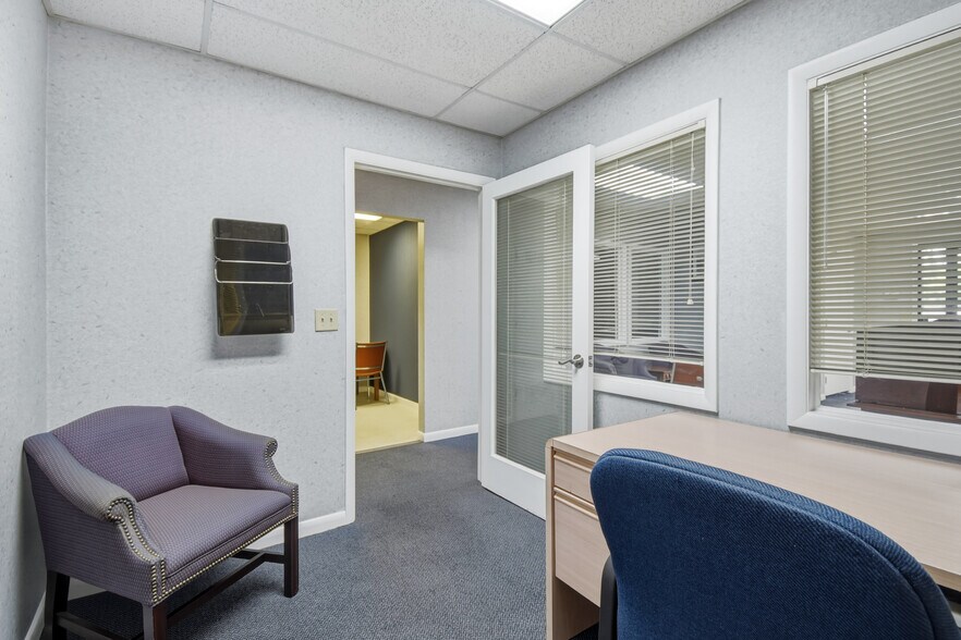 More Photos Of 1840 Dunn Ave, Jacksonville Medical For Lease