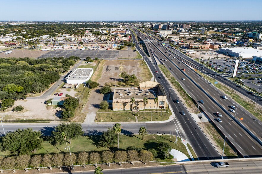 More Photos Of 1324 W Expressway 83, McAllen Freestanding For Sale