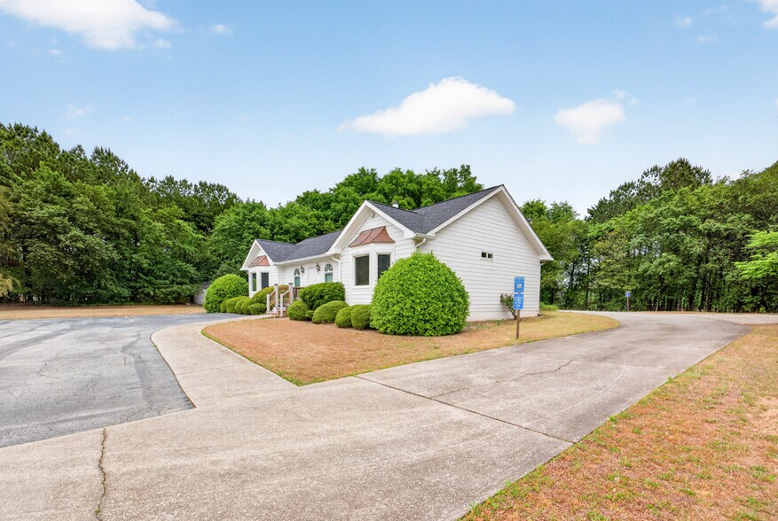 More Photos Of 2940 Rosebud Rd, Loganville Office For Sale