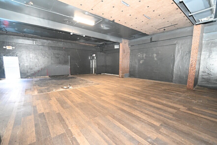 More Photos Of 47 W Amelia St, Orlando Bar For Sale