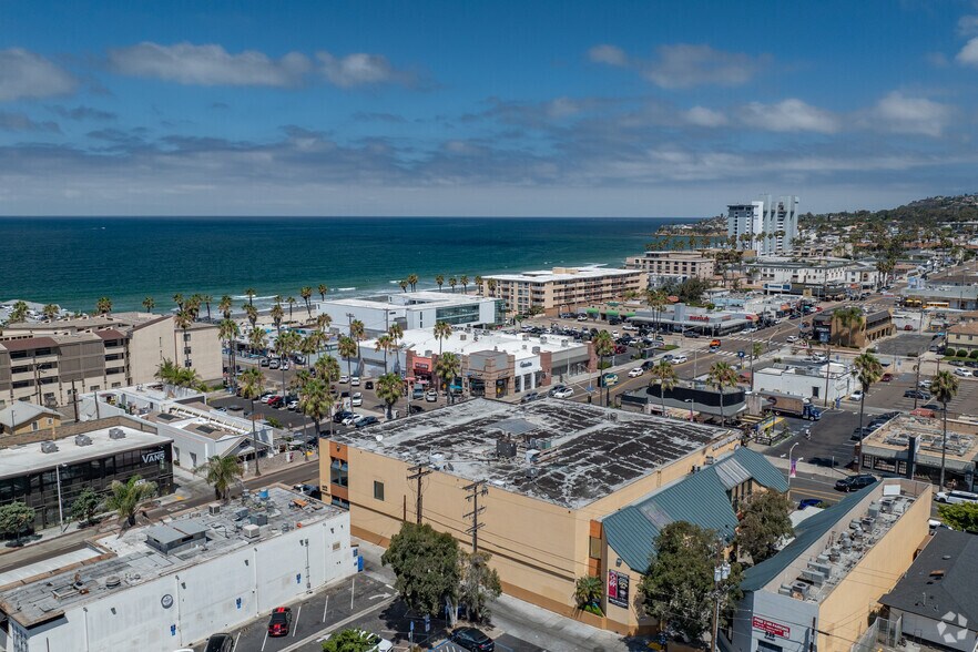 More Photos Of 4475 Mission Blvd, San Diego Storefront For Lease