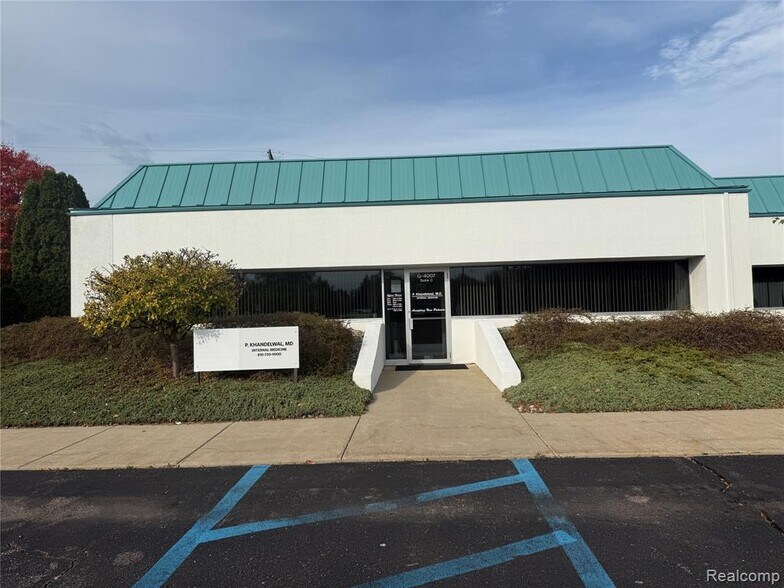 More Photos Of 4007 W Court St, Flint Medical For Sale