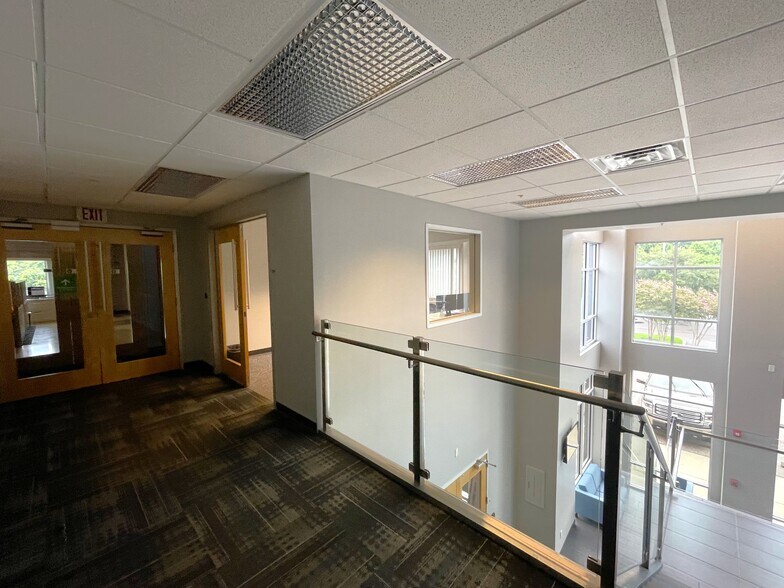 More Photos Of 5402 W Laurel St, Tampa Loft Creative Space For Sale