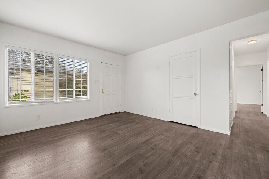 More Photos Of 2117 Stewart St, Santa Monica Apartments For Sale