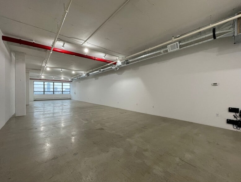 More Photos Of Brooklyn Navy Yard - Building 77, Brooklyn Loft Creative Space For Lease